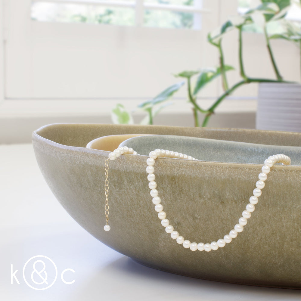 
                  
                    Kat & Chlo Elegant Pearl Necklace
                  
                